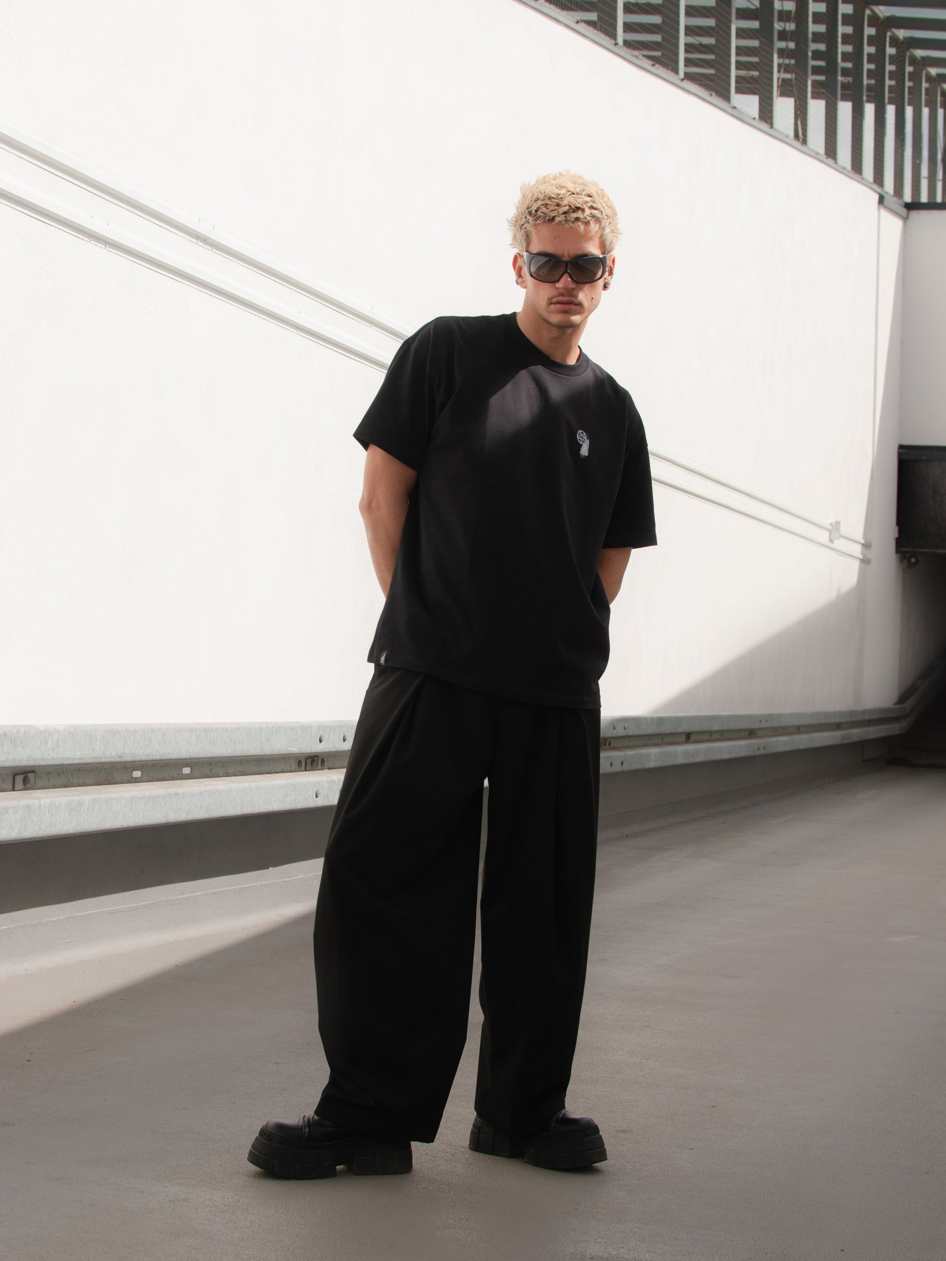 PENTAGRAM BLACK OVERSIZED T-SHIRT