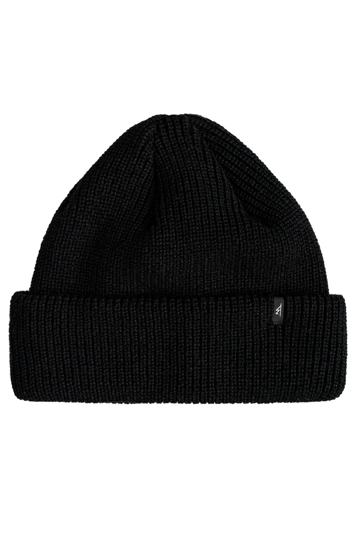 Fisherman Beanie Black - Goth & Rock, Nu Metal od Bies Clothing. Klasyczny krój, komfort i trwałość. Idealny dodatek dla fanów alternatywnej mody, gotycki styl, unisex goth clothing, gothic basics, rock fashion, nu metal.